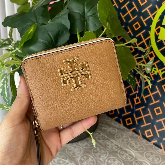 New, Britten bi fold tory burch wallet - Picture 2 of 13
